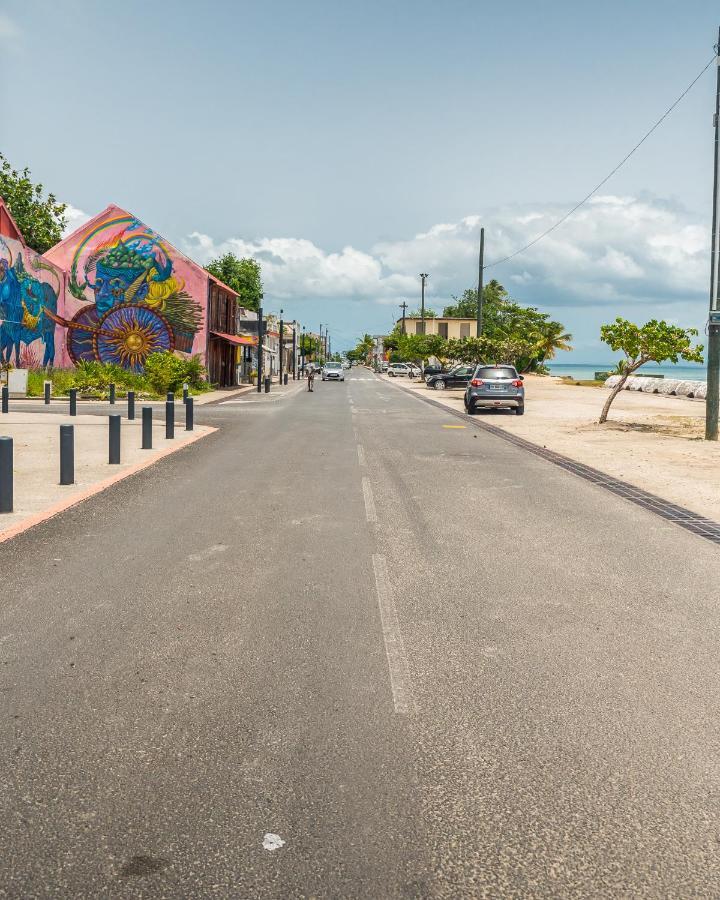 Studio Jacuzzis Et Piscine Au Centre Ville De Port-Louis Exterior photo